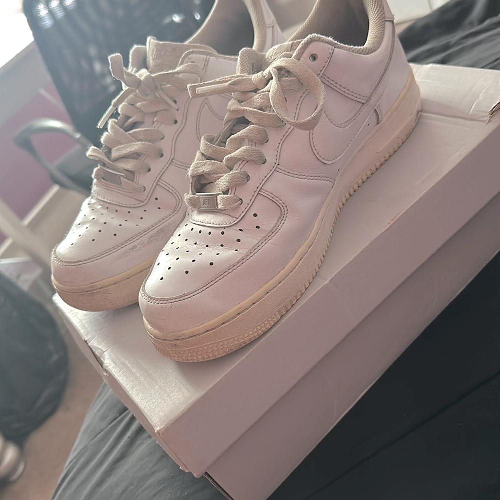 Air Force 1s mid